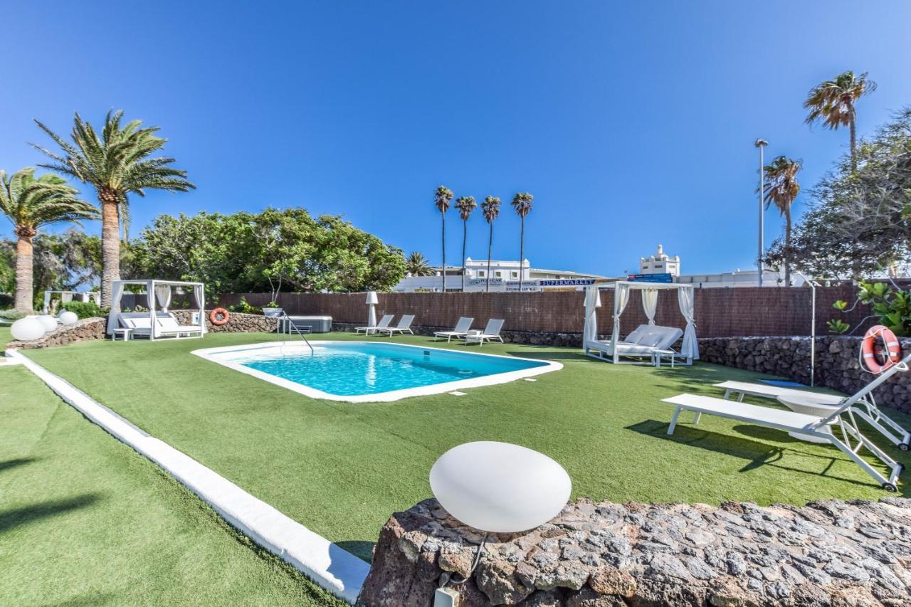 Villas New Lanzasuites Playa Blanca  Exteriör bild