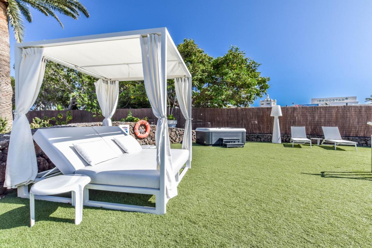 Villas New Lanzasuites Playa Blanca  Exteriör bild