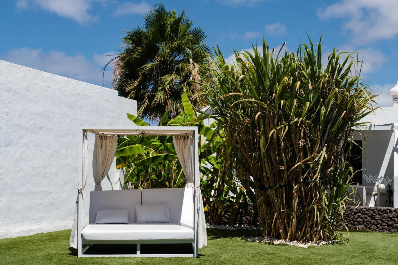 Villas New Lanzasuites Playa Blanca  Exteriör bild