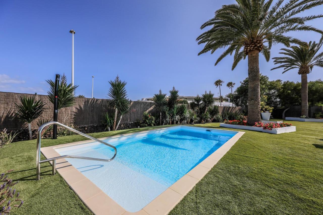 Villas New Lanzasuites Playa Blanca  Exteriör bild